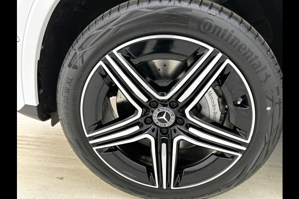 Mercedes-Benz GLC 300e 4MATIC Sport Edition | Premium pakket | Nightpakket | Treeplanken | Trekhaak | Smartphone integratie | Augmented Reality navigatie | 360°-camera | DIGITAL LIGHT | Memorypakket |