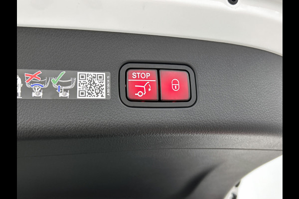 Mercedes-Benz GLC 300e 4MATIC Sport Edition | Premium pakket | Nightpakket | Treeplanken | Trekhaak | Smartphone integratie | Augmented Reality navigatie | 360°-camera | DIGITAL LIGHT | Memorypakket |