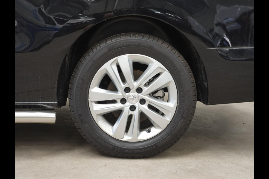 Peugeot e-Expert Long L3H1 Premium 75 kWh 3-zits Automaat Navigatie Airco Apple Carplay / Android auto Cruise control 3-zits