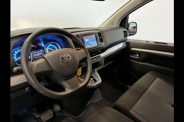 Toyota PROACE Electric Shuttle Long Extra Range Cool 75 kWh 9 pers. Navigatie Apple Carplay/Android Auto Parkeersensoren Cruise Control Lichtmetalen velgen Getinte ramen Airco