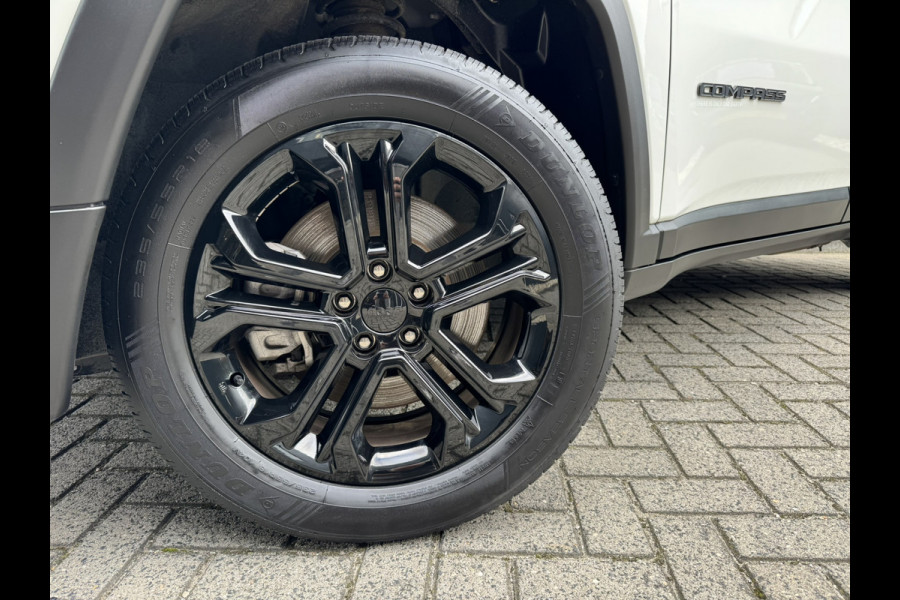 Jeep Compass 4xe 240 Plug-in Hybrid Electric Upland | Carplay/Android | Camera | Cruise control | Winter pack