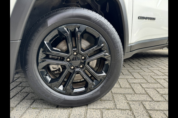 Jeep Compass 4xe 240 Plug-in Hybrid Electric Upland | Carplay/Android | Camera | Cruise control | Winter pack