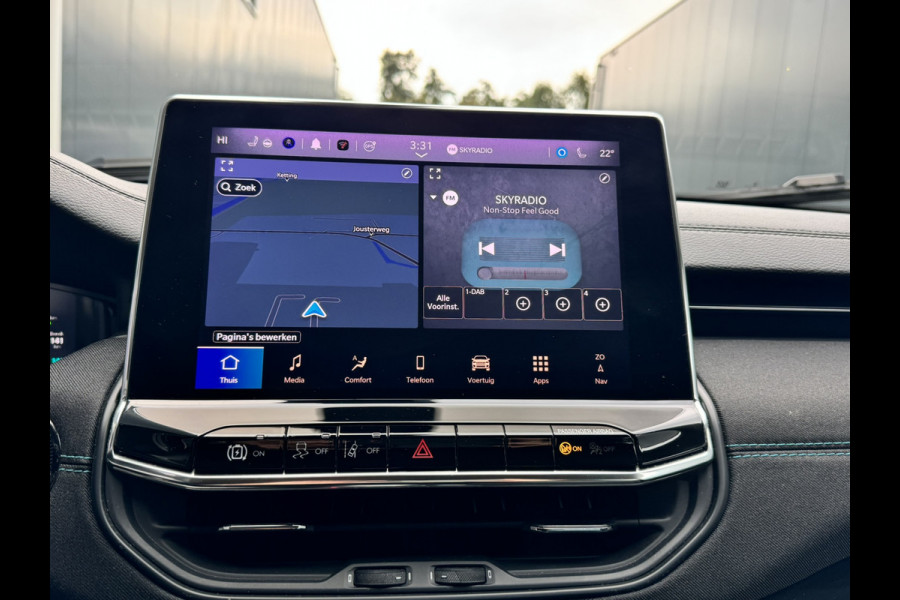 Jeep Compass 4xe 240 Plug-in Hybrid Electric Upland | Carplay/Android | Camera | Cruise control | Winter pack