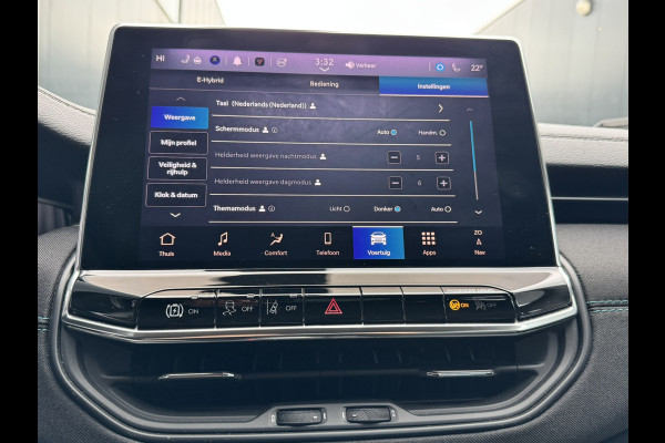 Jeep Compass 4xe 240 Plug-in Hybrid Electric Upland | Carplay/Android | Camera | Cruise control | Winter pack