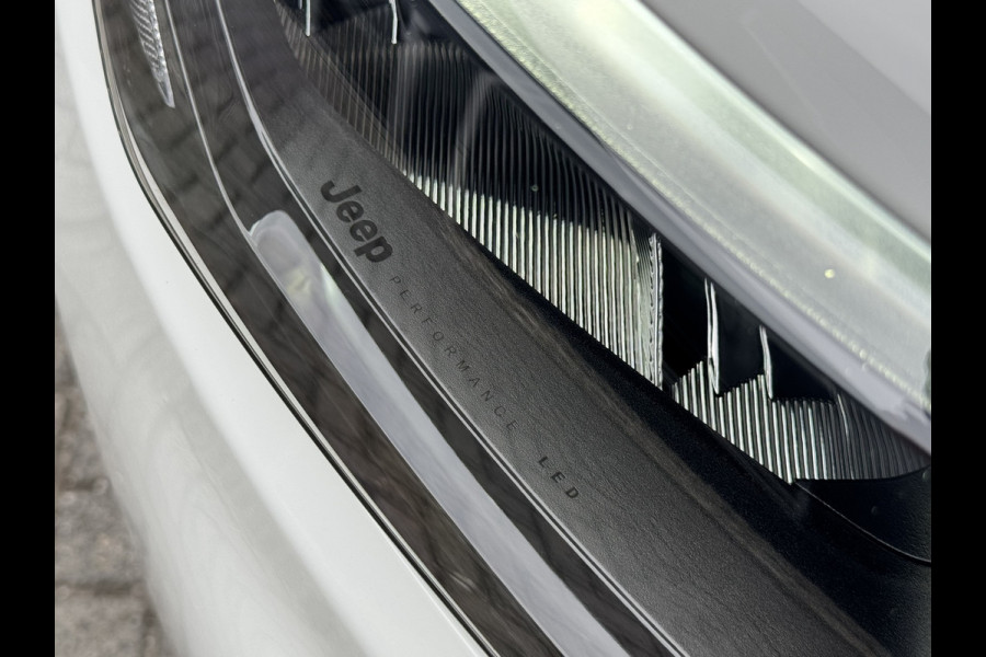 Jeep Compass 4xe 240 Plug-in Hybrid Electric Upland | Carplay/Android | Camera | Cruise control | Winter pack