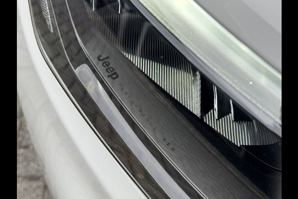 Jeep Compass 4xe 240 Plug-in Hybrid Electric Upland | Carplay/Android | Camera | Cruise control | Winter pack