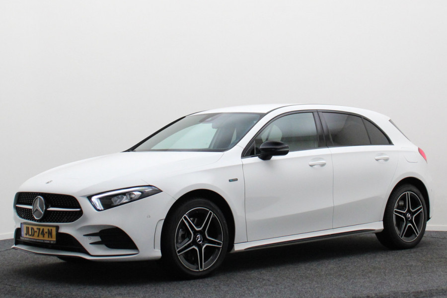 Mercedes-Benz A-Klasse 250 e Business Solution AMG Limited Camera, Sfeerverlichting, Apple Carplay, LED, Cruise, PDC
