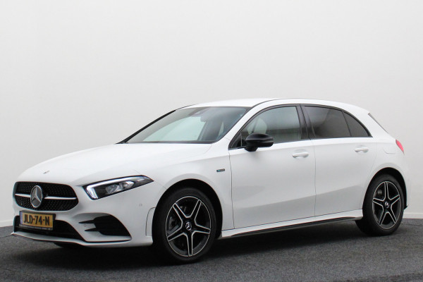 Mercedes-Benz A-Klasse 250 e Business Solution AMG Limited Camera, Sfeerverlichting, Apple Carplay, LED, Cruise, PDC