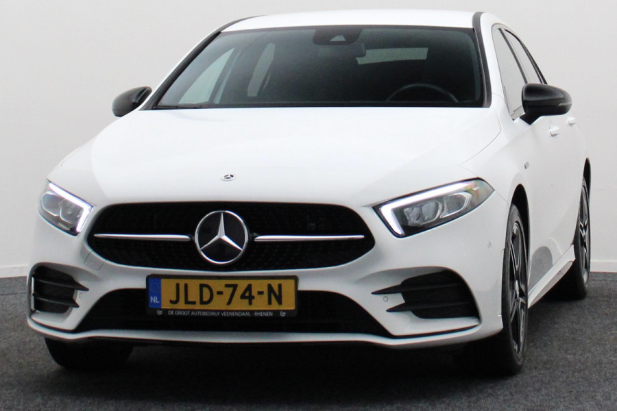 Mercedes-Benz A-Klasse 250 e Business Solution AMG Limited Camera, Sfeerverlichting, Apple Carplay, LED, Cruise, PDC