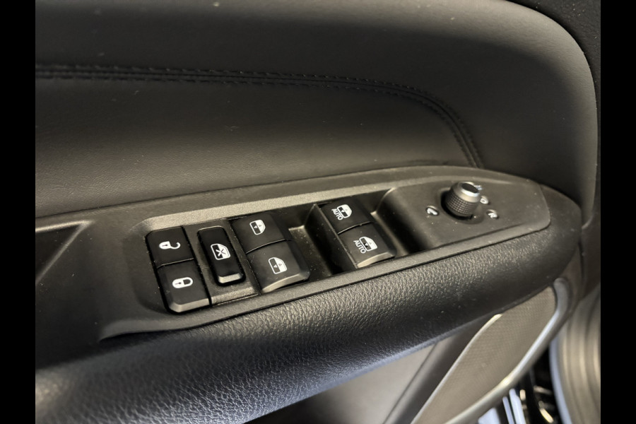 Jeep Compass 1.5T e-Hybrid 130 Limited | Panoramadak | 19" Velgen | CarPlay | 360 Camera