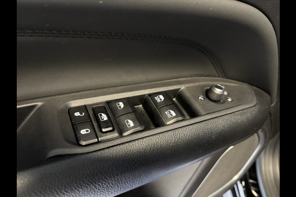 Jeep Compass 1.5T e-Hybrid 130 Limited | Panoramadak | 19" Velgen | CarPlay | 360 Camera