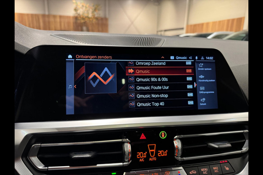 BMW 3 Serie Touring 330e M-Pakket, Pano, Apple Carplay, Voll Led, Navi, Hud, Cam, Private Glas, Shadow Line, Dealer Onderhouden