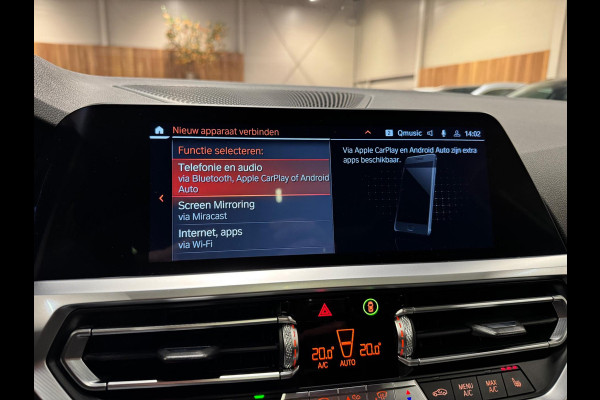 BMW 3 Serie Touring 330e M-Pakket, Pano, Apple Carplay, Voll Led, Navi, Hud, Cam, Private Glas, Shadow Line, Dealer Onderhouden