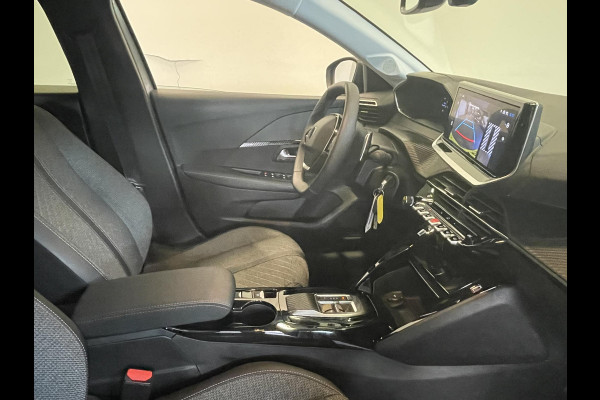 Peugeot 208 Hybrid 100 AUT Allure Navigatie Apple Carplay/ Android Auto Camera Parkeersensoren Adaptive Cruise Control Stoelverwarming Ledverlichting Climate control