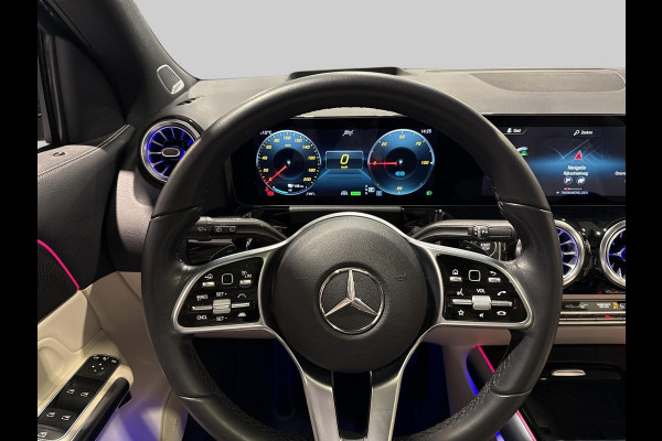 Mercedes-Benz EQA 250 Business Solution Luxury 67 kWh Panoramadak | leder