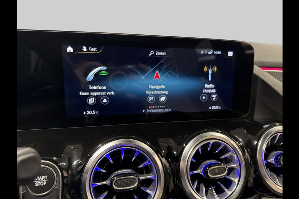Mercedes-Benz EQA 250 Business Solution Luxury 67 kWh Panoramadak | leder
