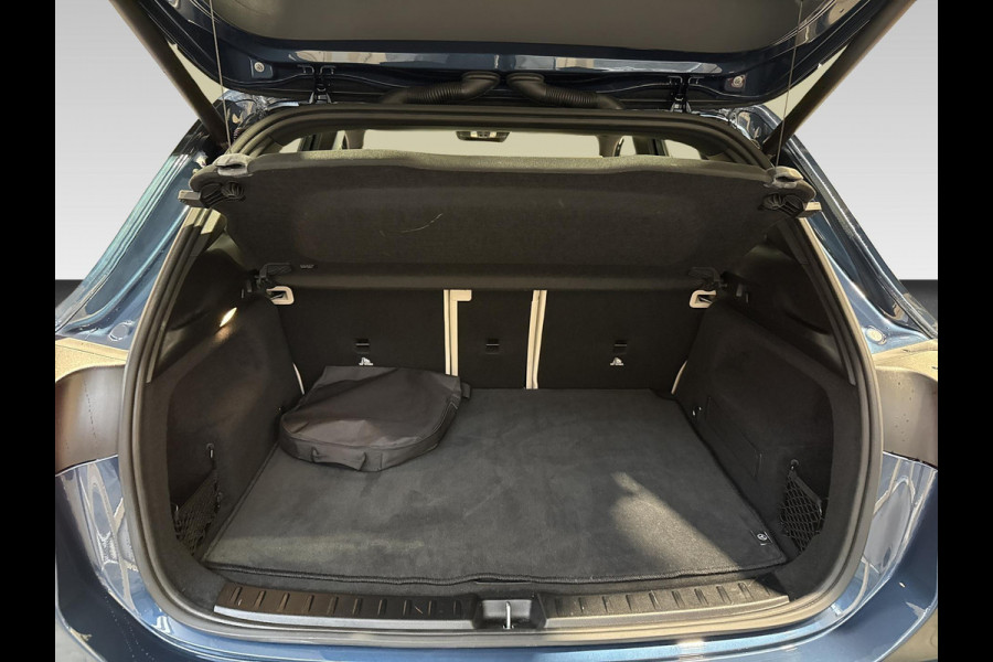 Mercedes-Benz EQA 250 Business Solution Luxury 67 kWh Panoramadak | leder