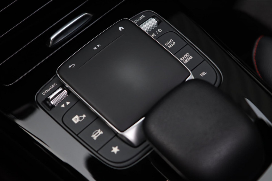 Mercedes-Benz A-Klasse 250 AMG / PANODAK / MEMORY / BURMESTER / DEALER SERVICE