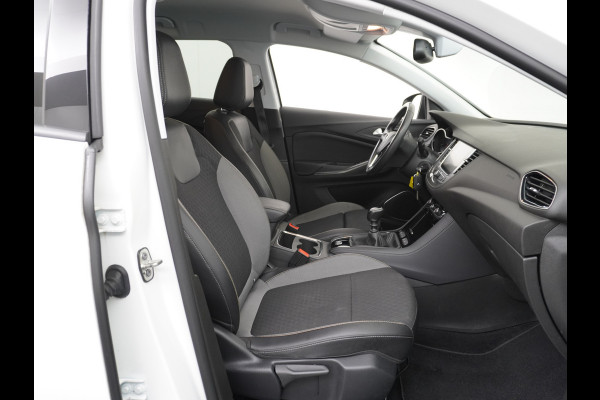 Opel Grandland X T131PK Apple Carplay Android Auto AGR-Comfortstoel Camera Navi Ecc Cruise Control Pdc DAB+ Regen-Lichtsensor Lane Assist Led Verkeersbord detectie Bluetooth Privacy Glas Lmv 17" Elegance 1e Eigenaar Origineel Nederlandse auto Euro 6