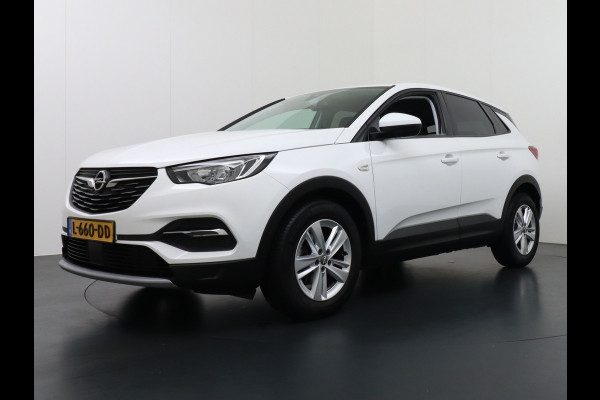 Opel Grandland X T131PK Apple Carplay Android Auto AGR-Comfortstoel Camera Navi Ecc Cruise Control Pdc DAB+ Regen-Lichtsensor Lane Assist Led Verkeersbord detectie Bluetooth Privacy Glas Lmv 17" Elegance 1e Eigenaar Origineel Nederlandse auto Euro 6