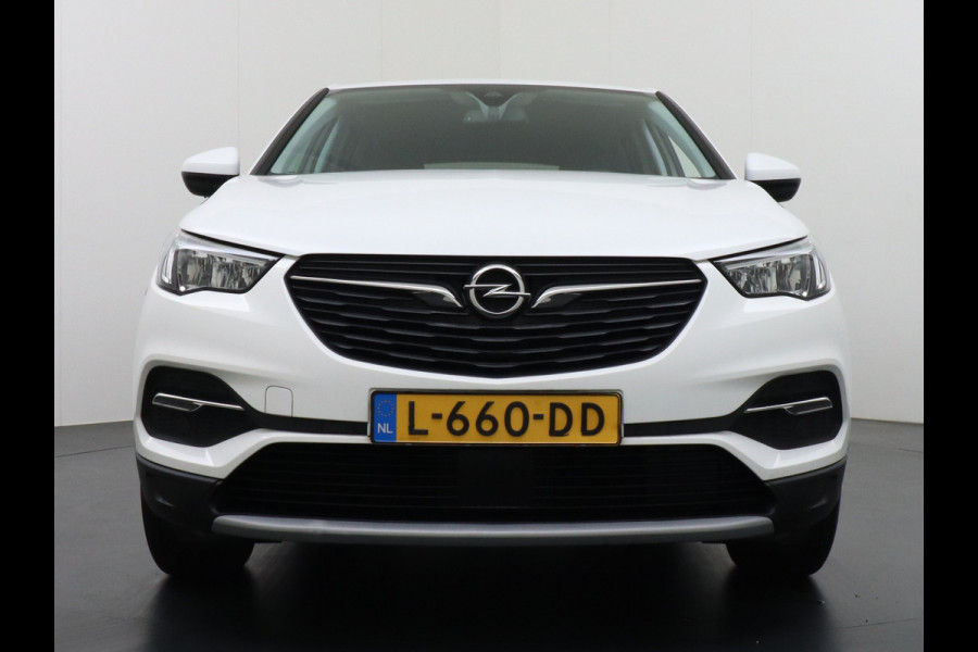 Opel Grandland X T131PK Apple Carplay Android Auto AGR-Comfortstoel Camera Navi Ecc Cruise Control Pdc DAB+ Regen-Lichtsensor Lane Assist Led Verkeersbord detectie Bluetooth Privacy Glas Lmv 17" Elegance 1e Eigenaar Origineel Nederlandse auto Euro 6