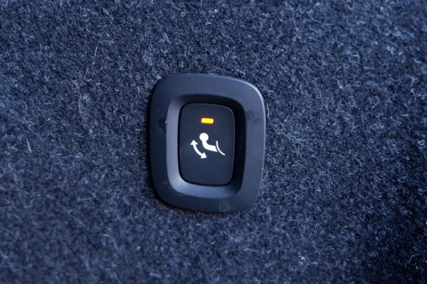 Volvo XC40 1.5 T2 Business Pro / INCL. 12 mnd BOVAG / Semi elektrische trek