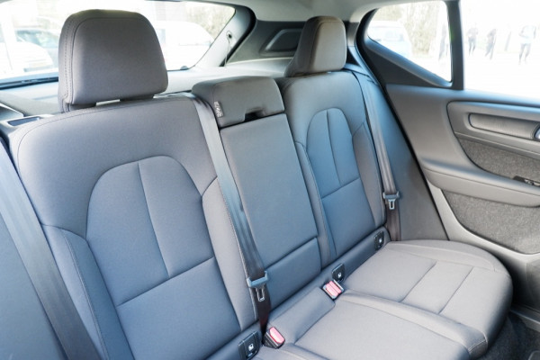 Volvo XC40 1.5 T2 Business Pro / INCL. 12 mnd BOVAG / Semi elektrische trek