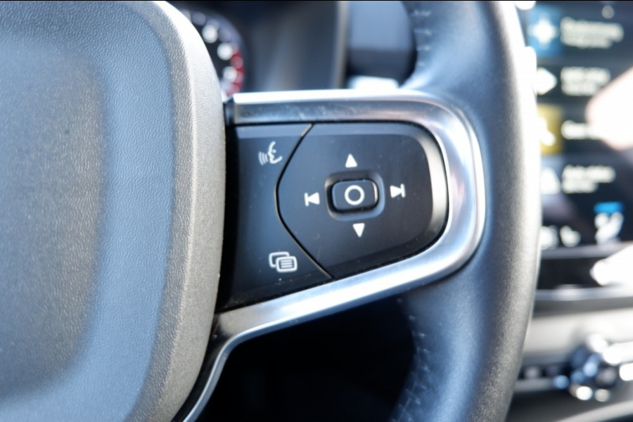 Volvo XC40 1.5 T2 Business Pro / INCL. 12 mnd BOVAG / Semi elektrische trek