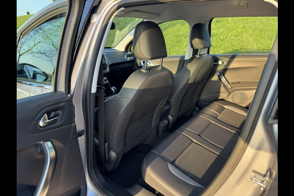 Peugeot 2008 1.2 PureTech Allure Navi | Apple Carplay | Camera | 16'' LMV