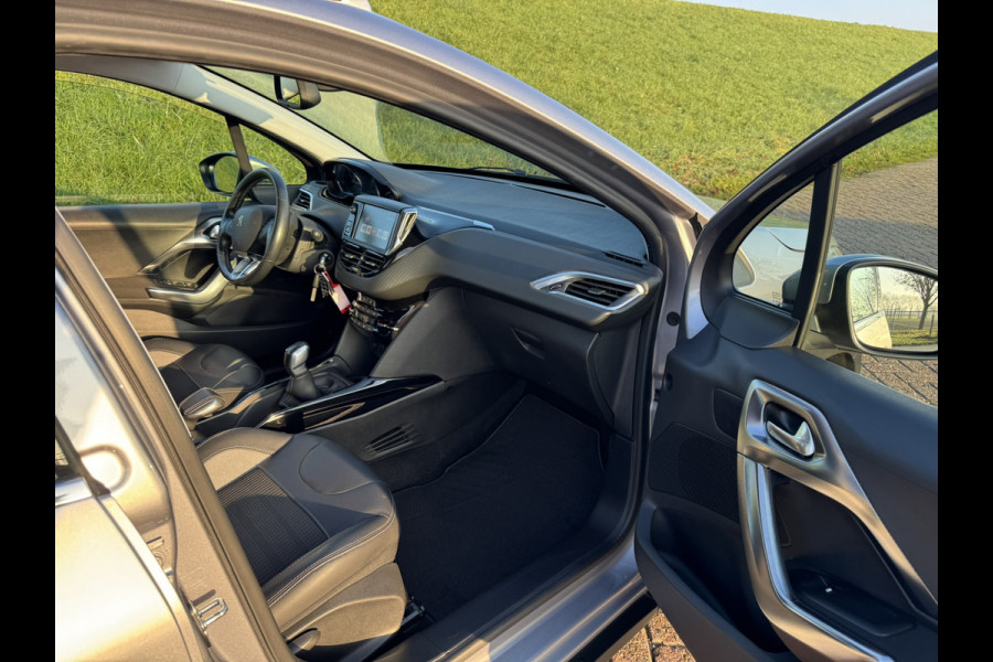 Peugeot 2008 1.2 PureTech Allure Navi | Apple Carplay | Camera | 16'' LMV