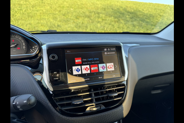 Peugeot 2008 1.2 PureTech Allure Navi | Apple Carplay | Camera | 16'' LMV