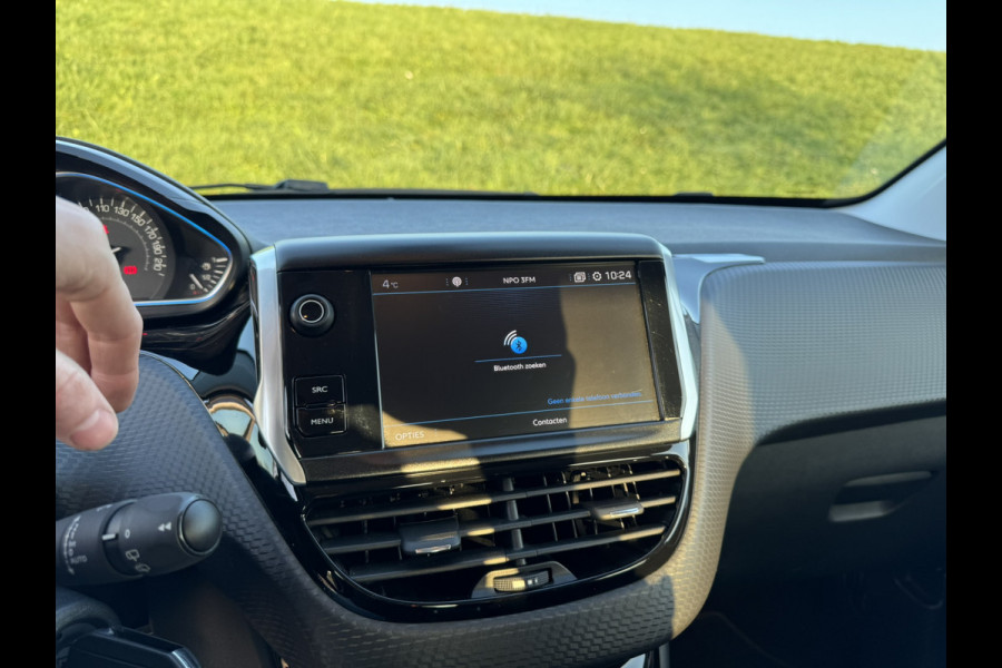 Peugeot 2008 1.2 PureTech Allure Navi | Apple Carplay | Camera | 16'' LMV