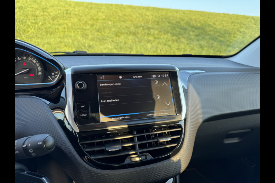 Peugeot 2008 1.2 PureTech Allure Navi | Apple Carplay | Camera | 16'' LMV