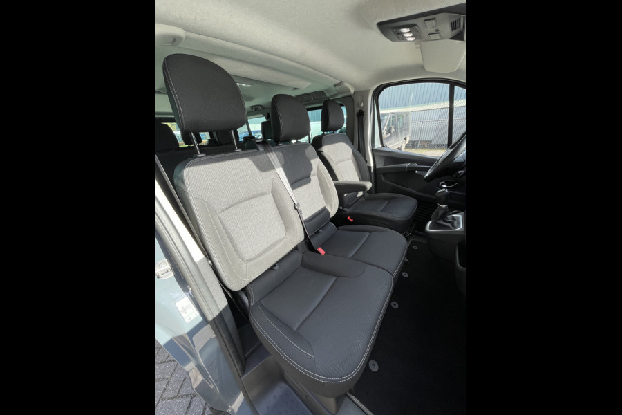 Renault Trafic Life 150pk L2 9-Persoons(Trekhaak - Camera - Keyless Entry - Navigatie - Airco - Apple Carplay)