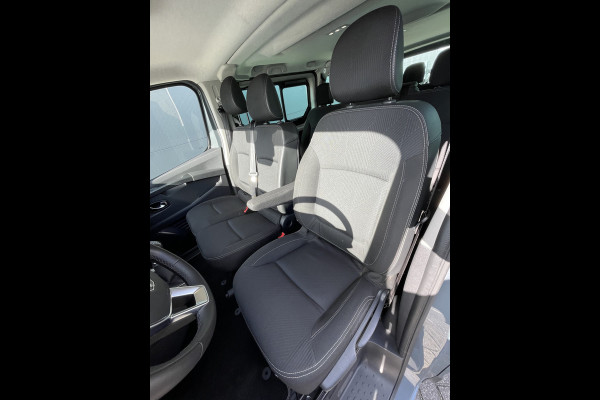 Renault Trafic Life 150pk L2 9-Persoons(Trekhaak - Camera - Keyless Entry - Navigatie - Airco - Apple Carplay)