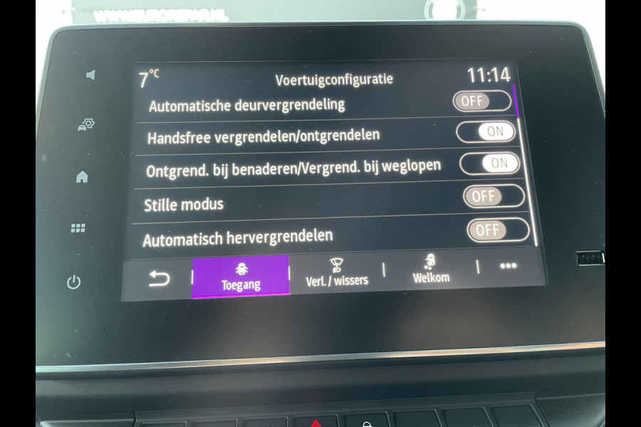 Renault Trafic Life 150pk L2 9-Persoons(Trekhaak - Camera - Keyless Entry - Navigatie - Airco - Apple Carplay)