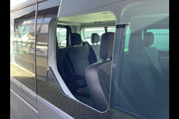 Renault Trafic Life 150pk L2 9-Persoons(Trekhaak - Camera - Keyless Entry - Navigatie - Airco - Apple Carplay)