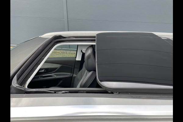 Peugeot 5008 130pk Road Trip (Elektrisch Schuifdak - Elektrische klep - Keyless Entry - Camera - Apple Carplay - Navigatie - Automatische Air