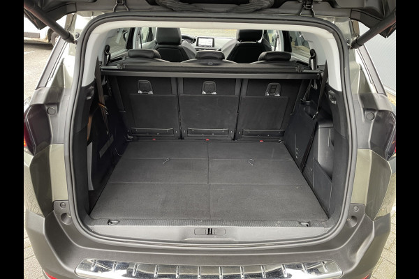 Peugeot 5008 130pk Road Trip (Elektrisch Schuifdak - Elektrische klep - Keyless Entry - Camera - Apple Carplay - Navigatie - Automatische Air