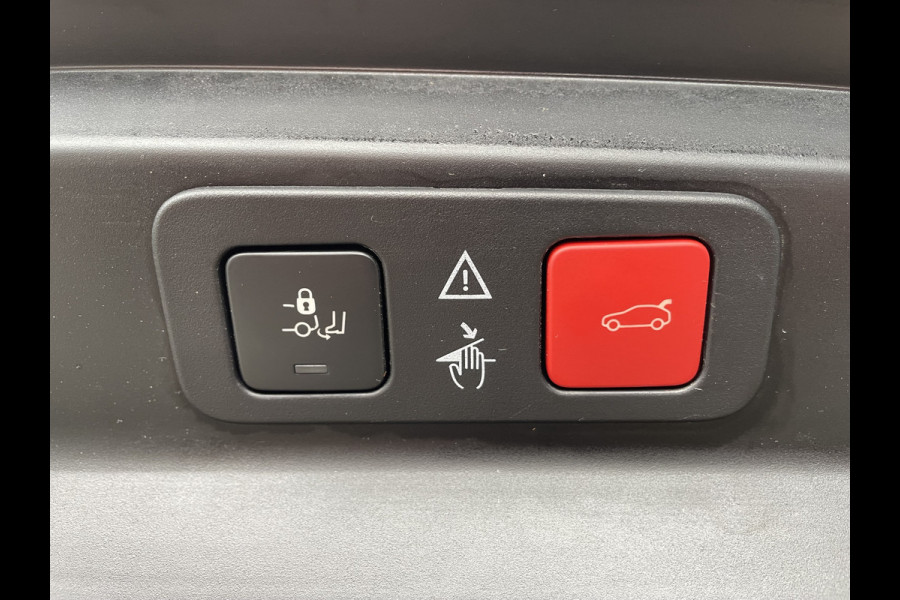 Peugeot 5008 130pk Road Trip (Elektrisch Schuifdak - Elektrische klep - Keyless Entry - Camera - Apple Carplay - Navigatie - Automatische Air