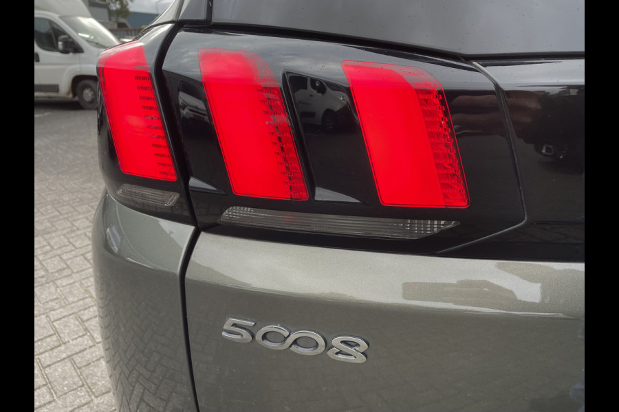 Peugeot 5008 130pk Road Trip (Elektrisch Schuifdak - Elektrische klep - Keyless Entry - Camera - Apple Carplay - Navigatie - Automatische Air