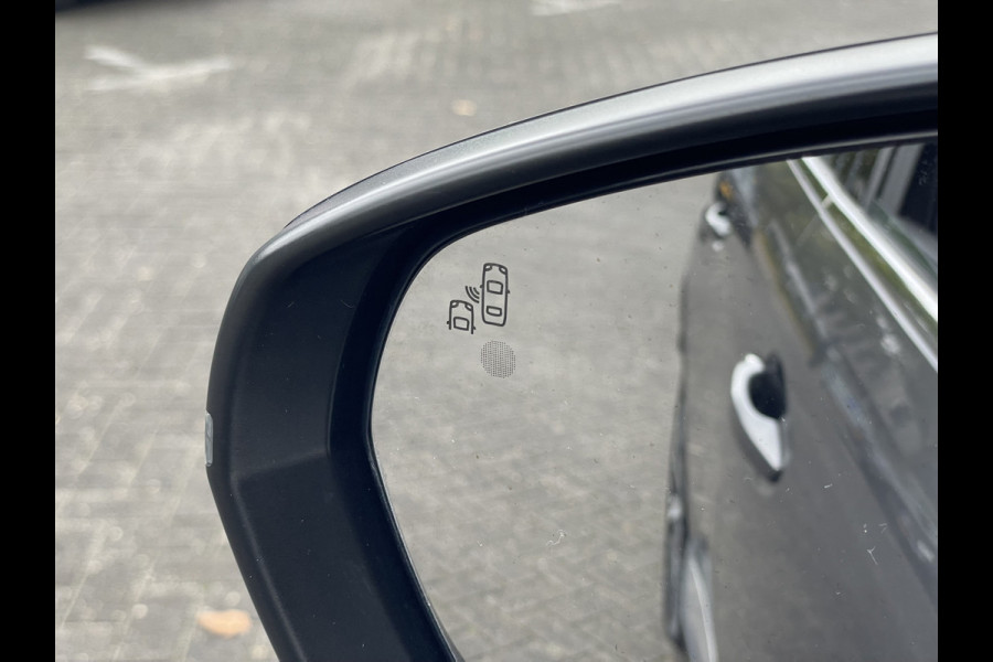 Peugeot 3008 225pk HYbrid GT Pack (Elektrisch schuifdak - Leder incl verwarming/massage/ geheugen - Focal Electra - NightVision - 360gr Camer