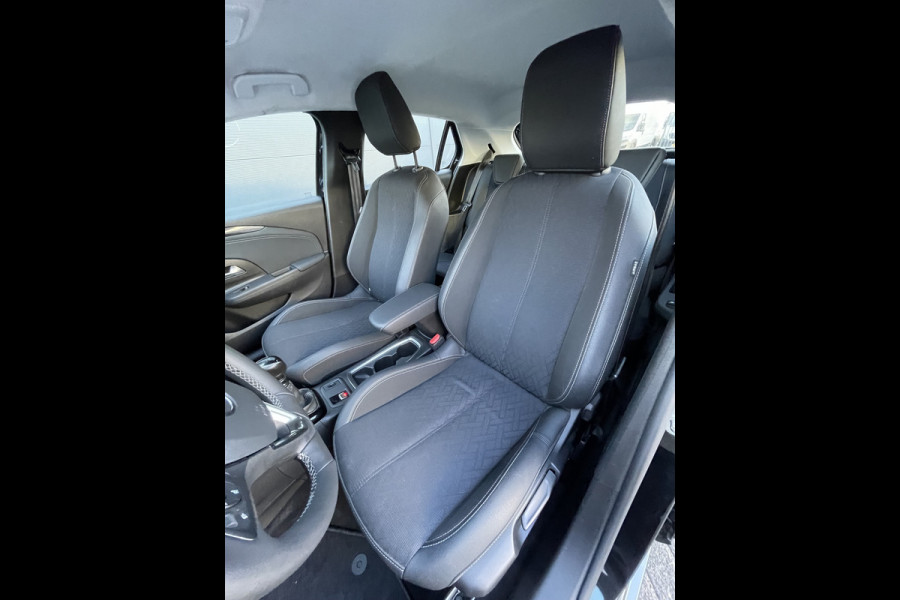 Opel Corsa 100pk Elegance (Camera - LED - Parkeersensoren V+A - Keyless - Navigatie - Dodehoekdetectie- Apple Carplay)