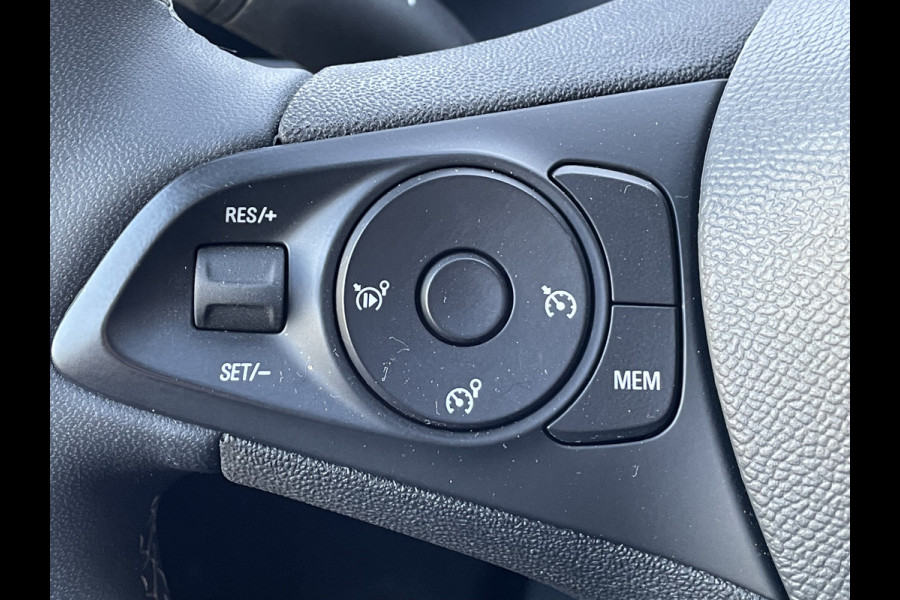 Opel Corsa 100pk Elegance (Camera - LED - Parkeersensoren V+A - Keyless - Navigatie - Dodehoekdetectie- Apple Carplay)