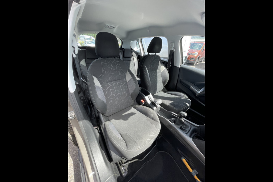 Peugeot 2008 82pk Blue Lion (Navigatie - Airco - Apple Carplay - Cruise Controle)