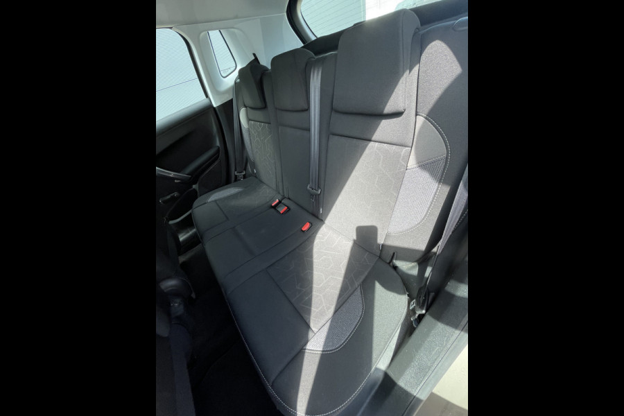 Peugeot 2008 82pk Blue Lion (Navigatie - Airco - Apple Carplay - Cruise Controle)