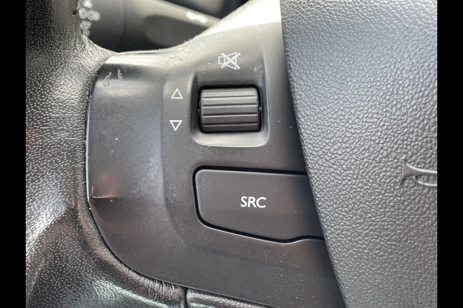 Peugeot 2008 82pk Blue Lion (Navigatie - Airco - Apple Carplay - Cruise Controle)