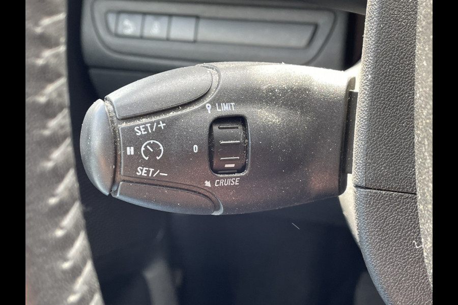 Peugeot 2008 82pk Blue Lion (Navigatie - Airco - Apple Carplay - Cruise Controle)