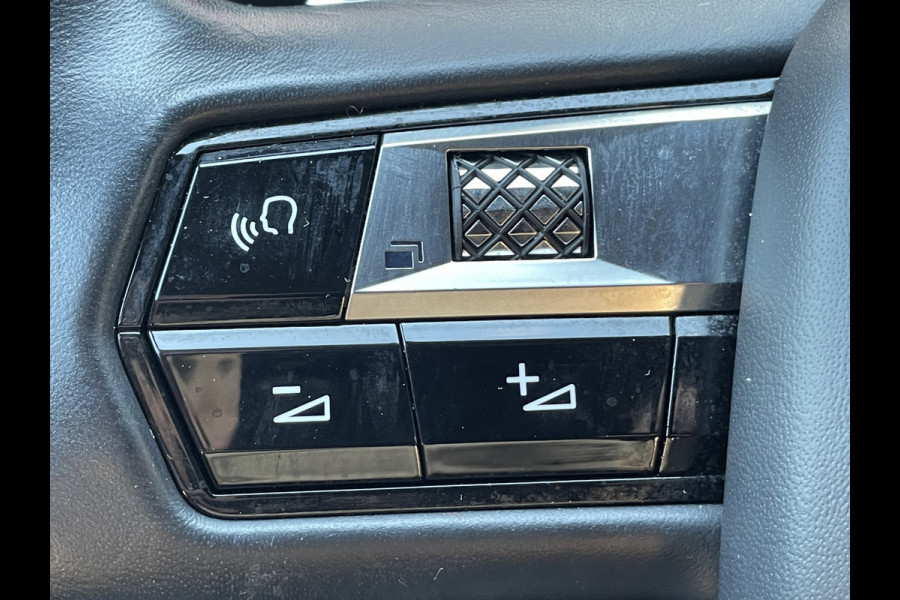 DS Ds 7 Crossback 300pk 4x4 Rivoli (Elektrisch Schuifdak - Leder incl verwarming/koeling/massage/geheugen - Trekhaak - Focal Electra - Elektrische