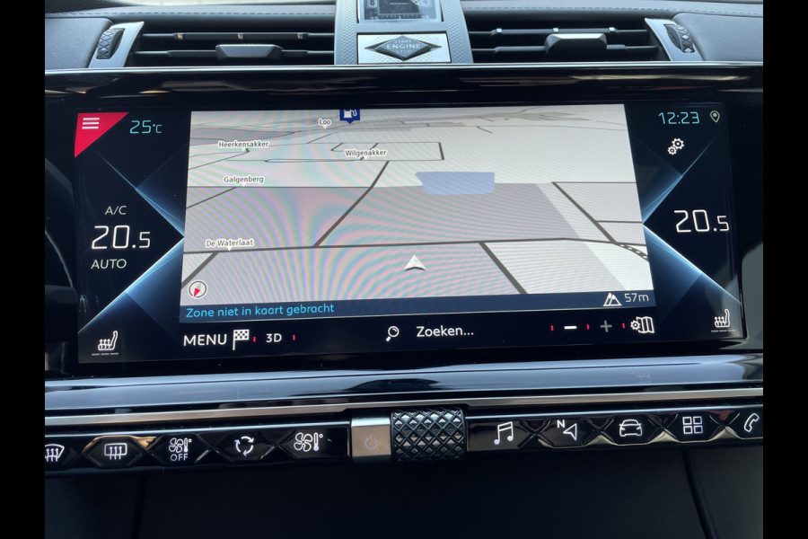 DS Ds 7 Crossback 300pk 4x4 Rivoli (Elektrisch Schuifdak - Leder incl verwarming/koeling/massage/geheugen - Trekhaak - Focal Electra - Elektrische